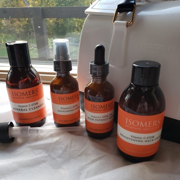 Isomers 4Pc Skincare Line, Vitamin C Serum Regime w/Classic Logo Satchel NWBag